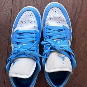 Nike Blue and White Women's Sneakers